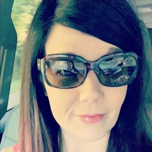 Meet your Posher, Candace